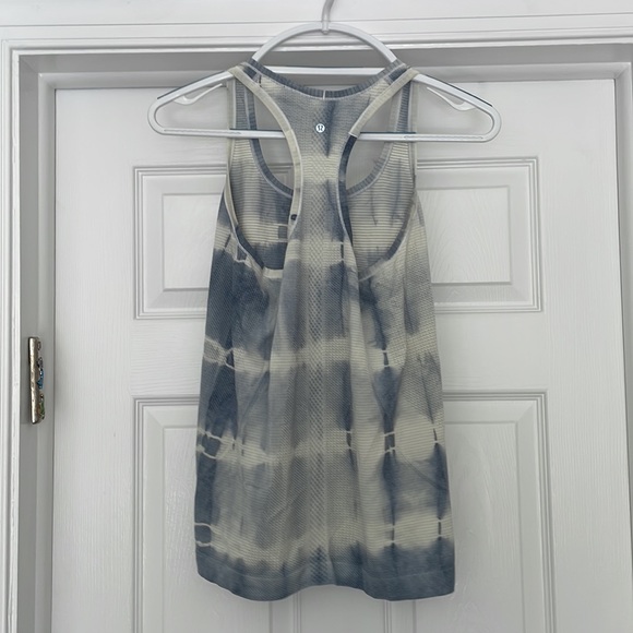LULULEMON 2for1, size 6 Swiftly Tech Racerback Tank Tops - Picture 5 of 5